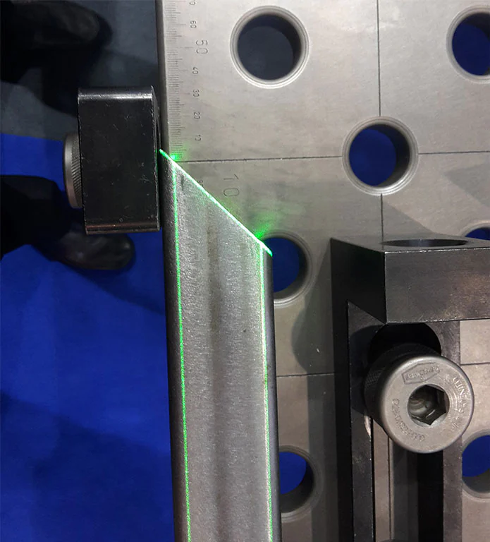 Laser projection for metal cutting
