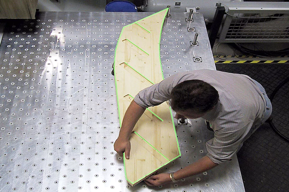 Laser projection in boat building or aircraft construction